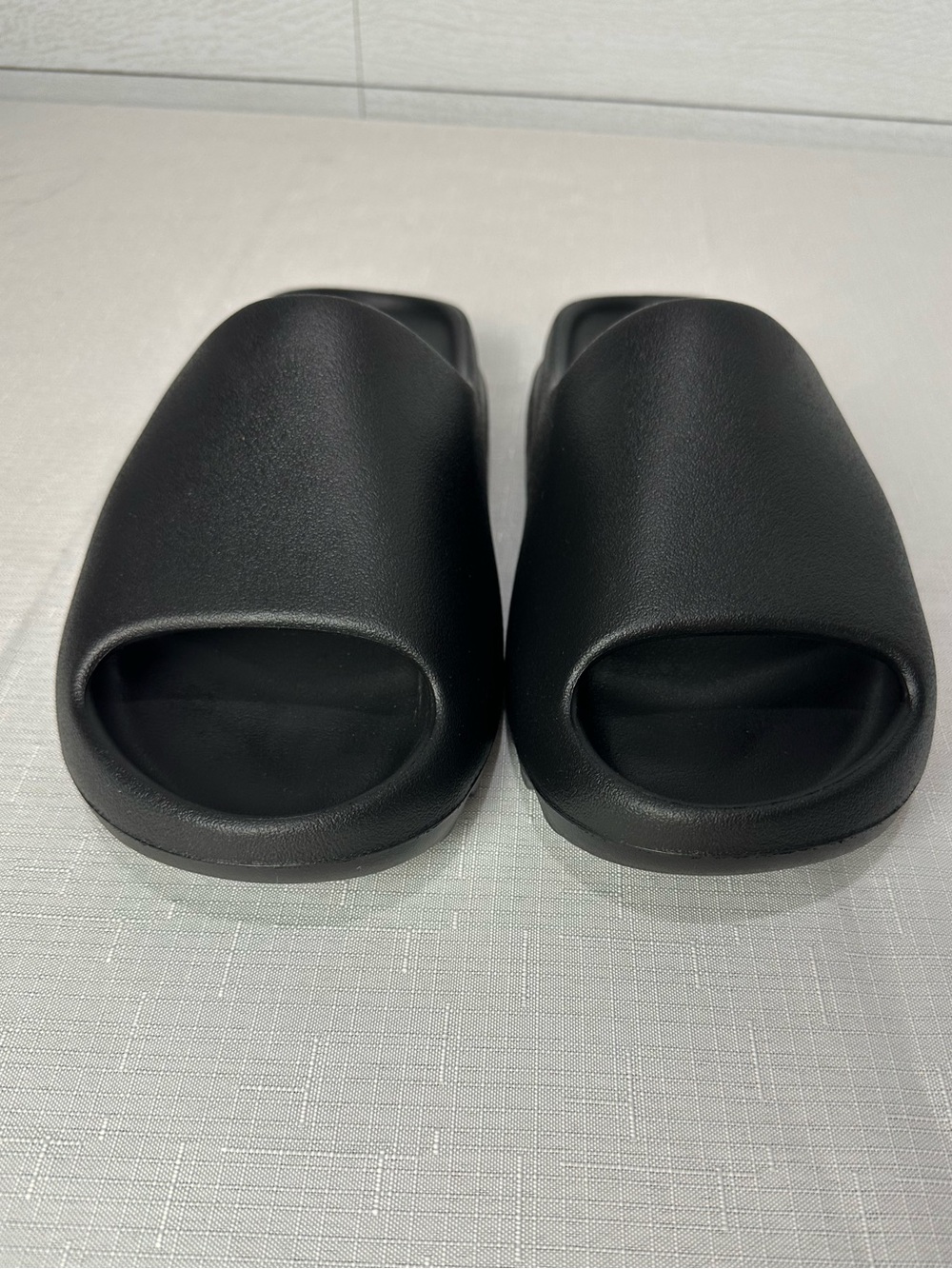 New Yeezy Slides Black Onyx Mens 10
